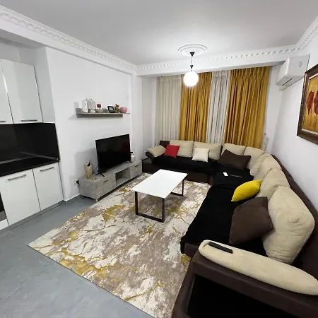 Rent Center 1 Apartament *
